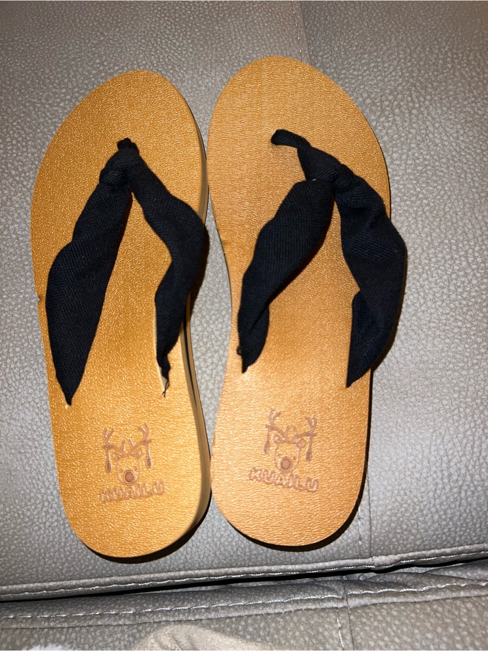 Women’s Black Knot-Top Sandals with Tan Footbed